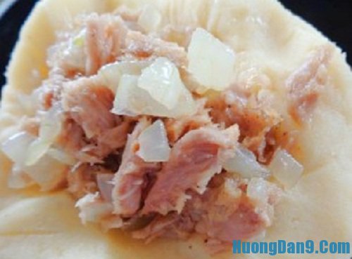 Hướng dẫn chi tiết cách làm khoai tây bọc cá ngừ chiên giòn